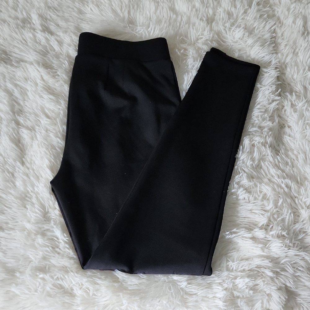 Retrelogy Chic and Sleek Black Pull-On Pants – Legging Style